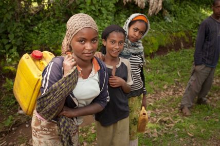 foto di alcune ragazze africane